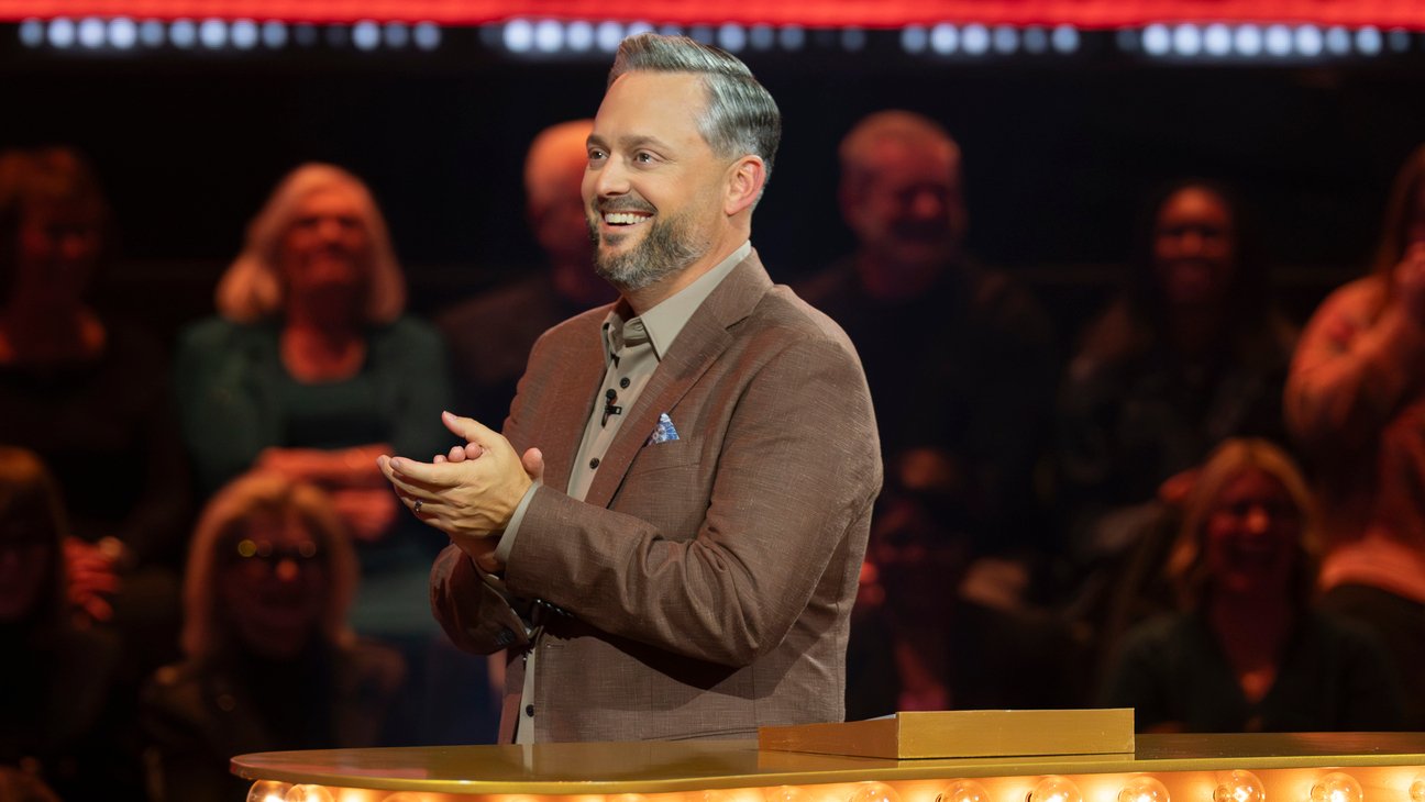 How to Watch Nate Bargatze’s ‘The Greatest Average American’ Online With Sling TV