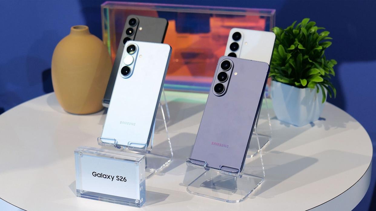 Samsung Galaxy S26 vs. Galaxy S25: What’s changed and which one should you buy?