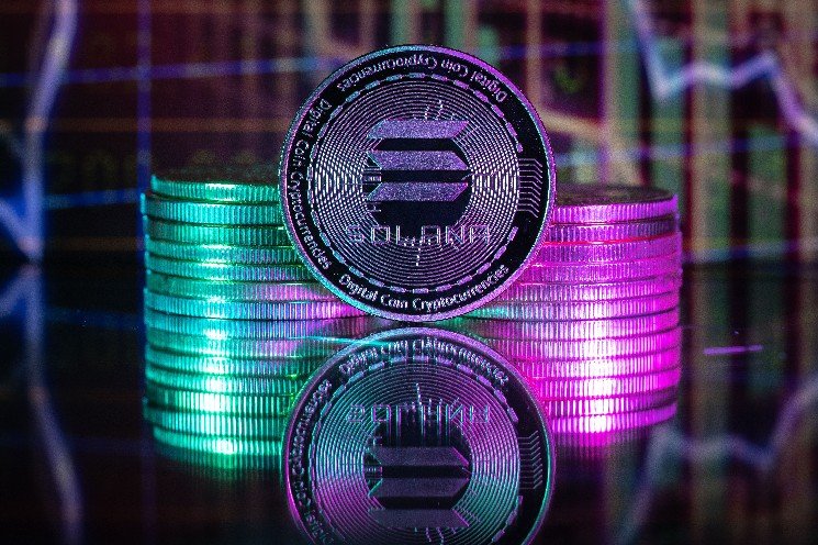 Solana Price Prediction: Split Paths Toward $1,000