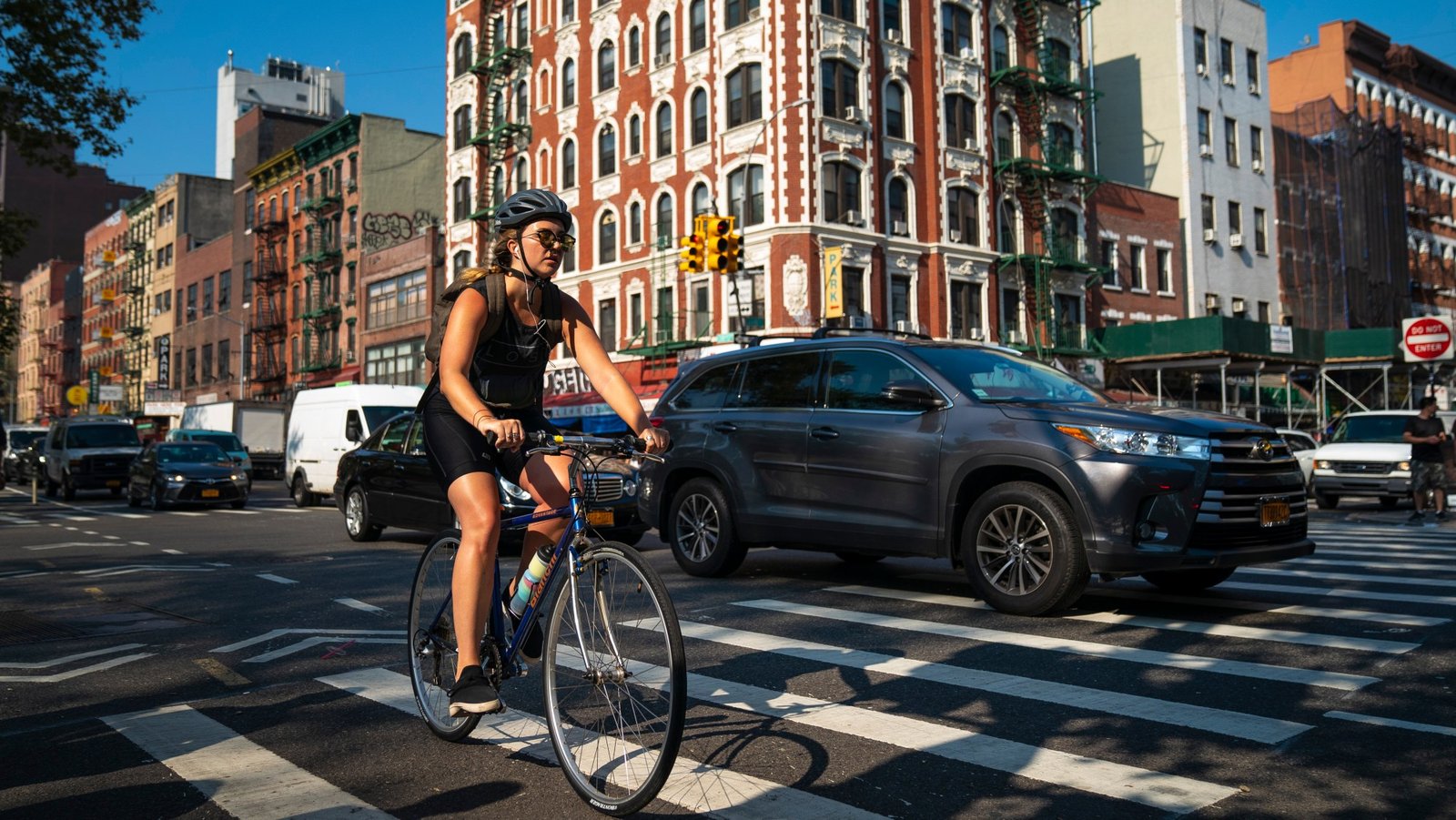 ‘Reacher’ Producer Chases Down Robbery/Assault Suspect in Harrowing New York City Incident