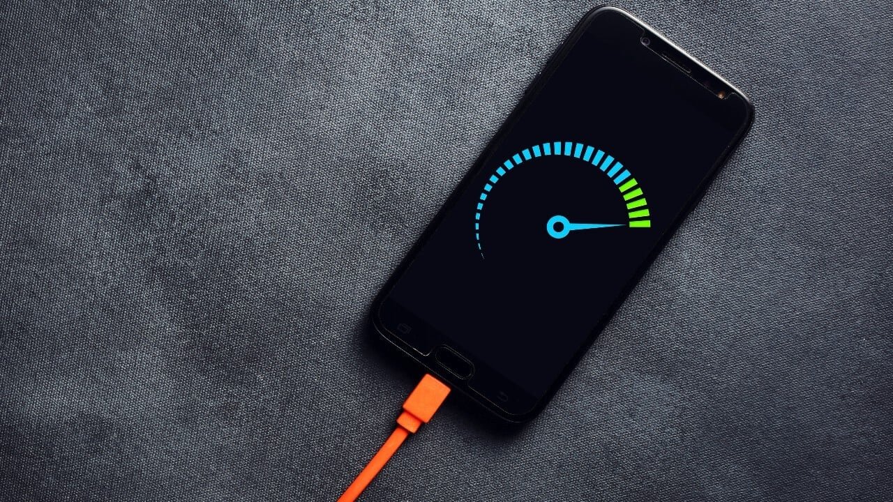 Is Fast Charging Actually Killing Your Phone’s Battery? Here’s the Truth