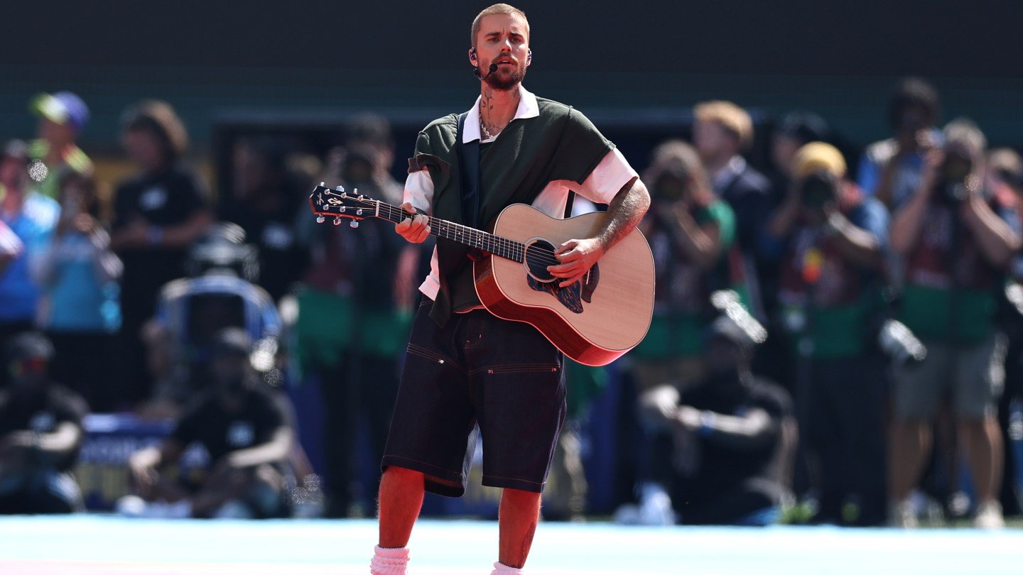 Justin Bieber’s Sneakers Worn During World Cup Final Performance Sold at Auction for Almost $30K