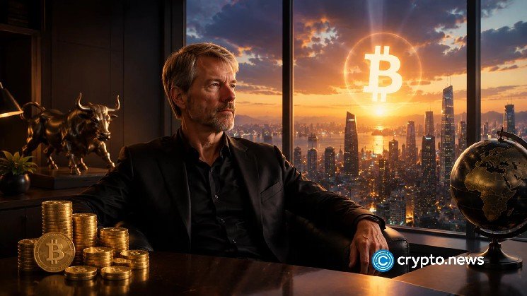 Michael Saylor raises $467M while Strategy halts Bitcoin buying