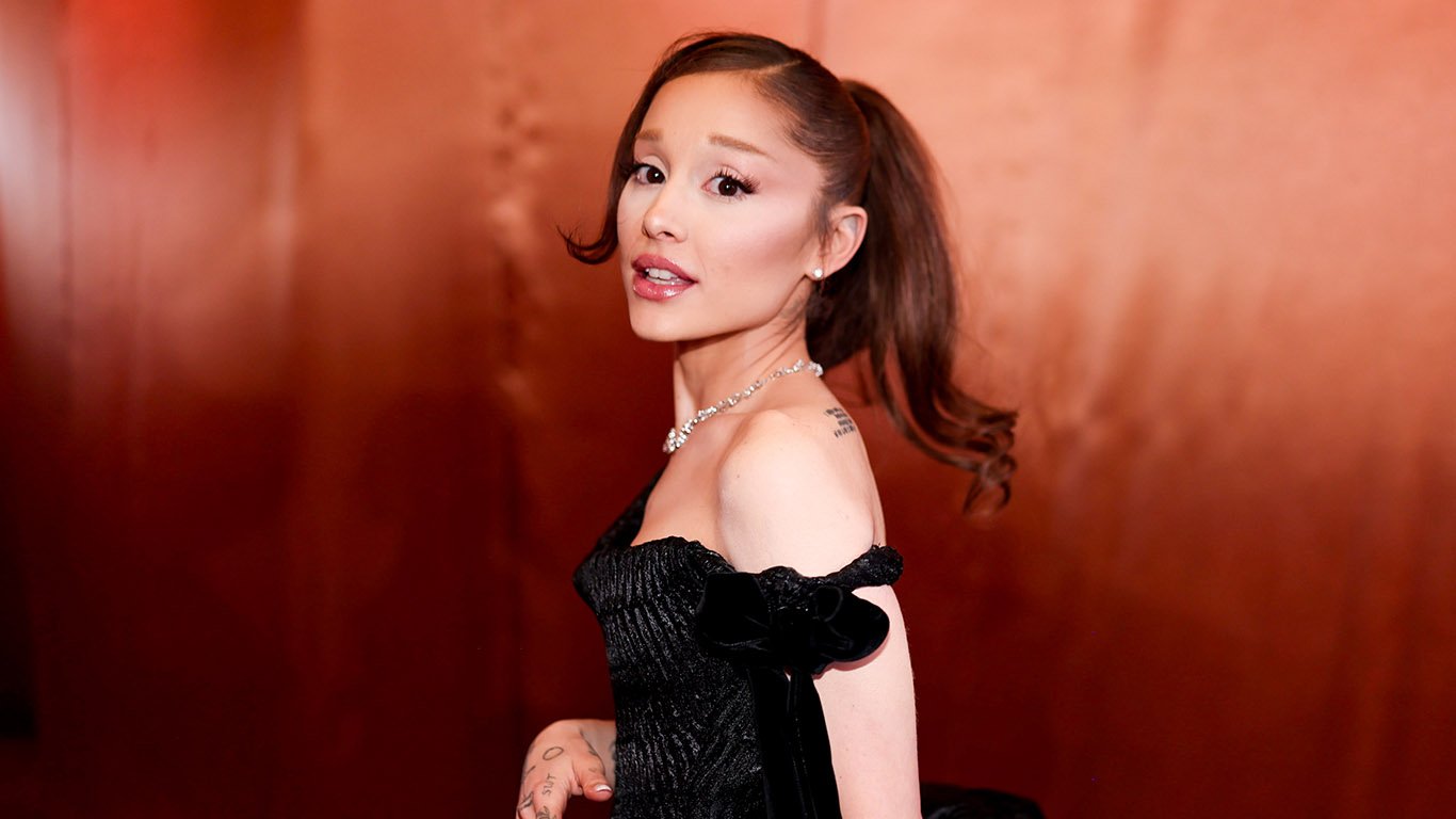 Ariana Grande Wants to “Clear the Air” About Upcoming Break From Public Eye: “Not a Reactive or Impulsive Thing”