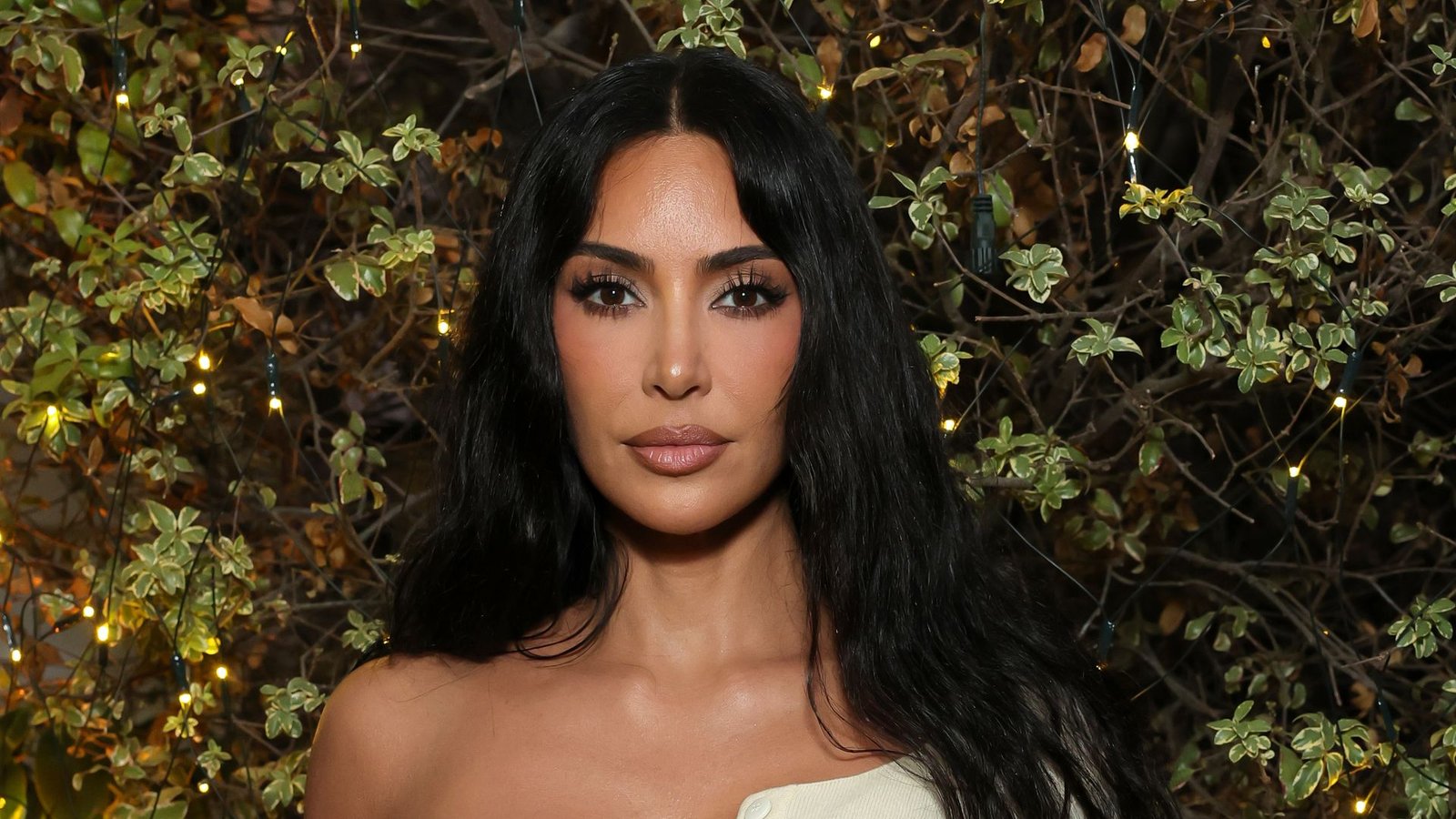 Kim Kardashian hesitates before signing a fan’s $45k Birkin: ‘This feels blasphemous’