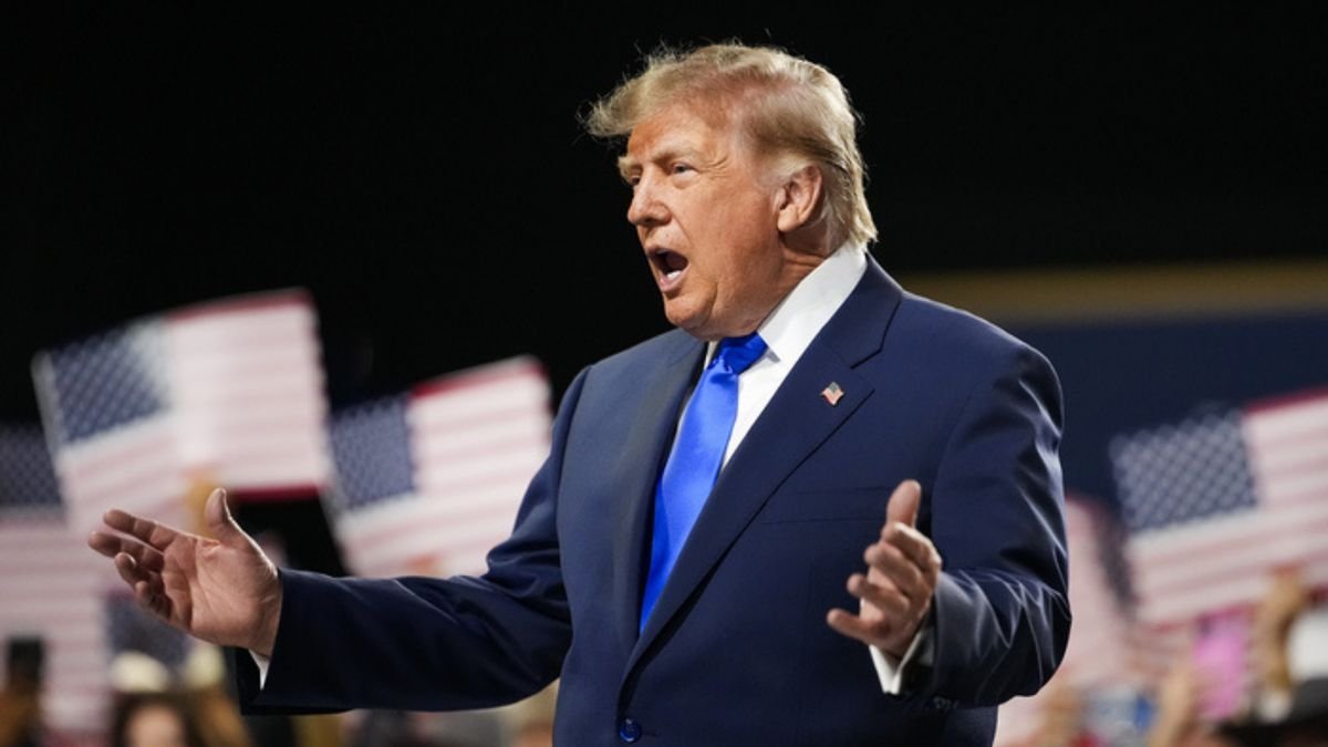 Trump pledged $5K ‘dividend’ to every US adult if GOP wins midterms. Can he do that?