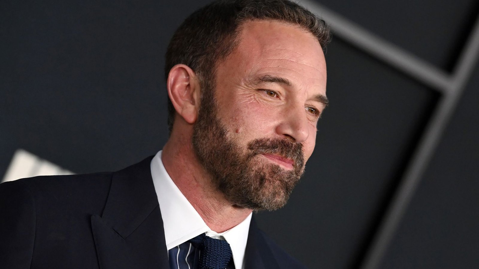 Ben Affleck says dating isn’t a priority amid Shakira setup rumors