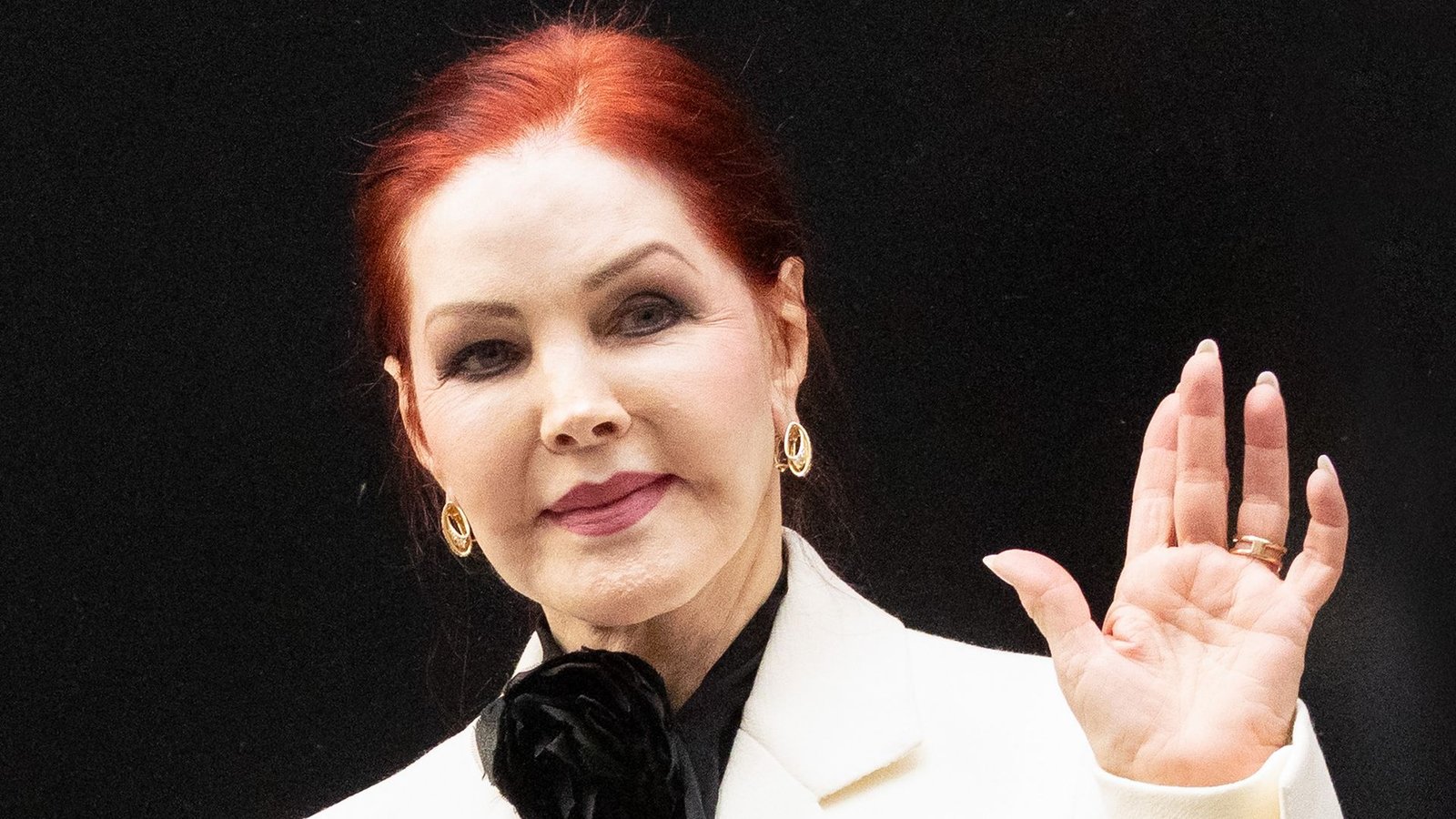 Priscilla Presley shares rare photo of Lisa Marie’s twins at 18, and fans say one is her mom’s twin