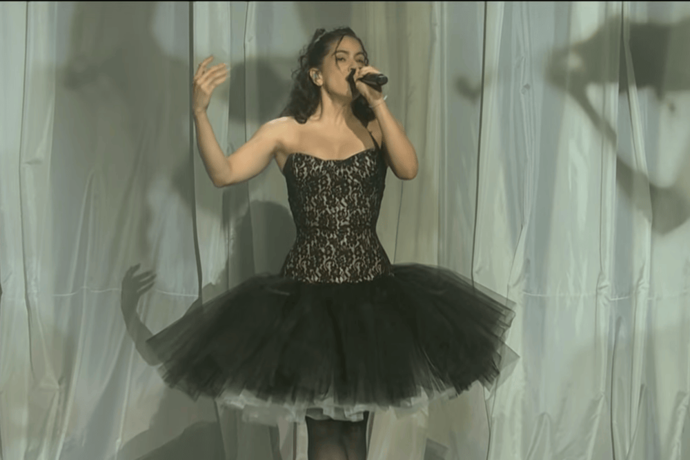 Rosalía Performs an Entire Number En Pointe on ‘SNL,’ Then Cools Off With a Nice Shower