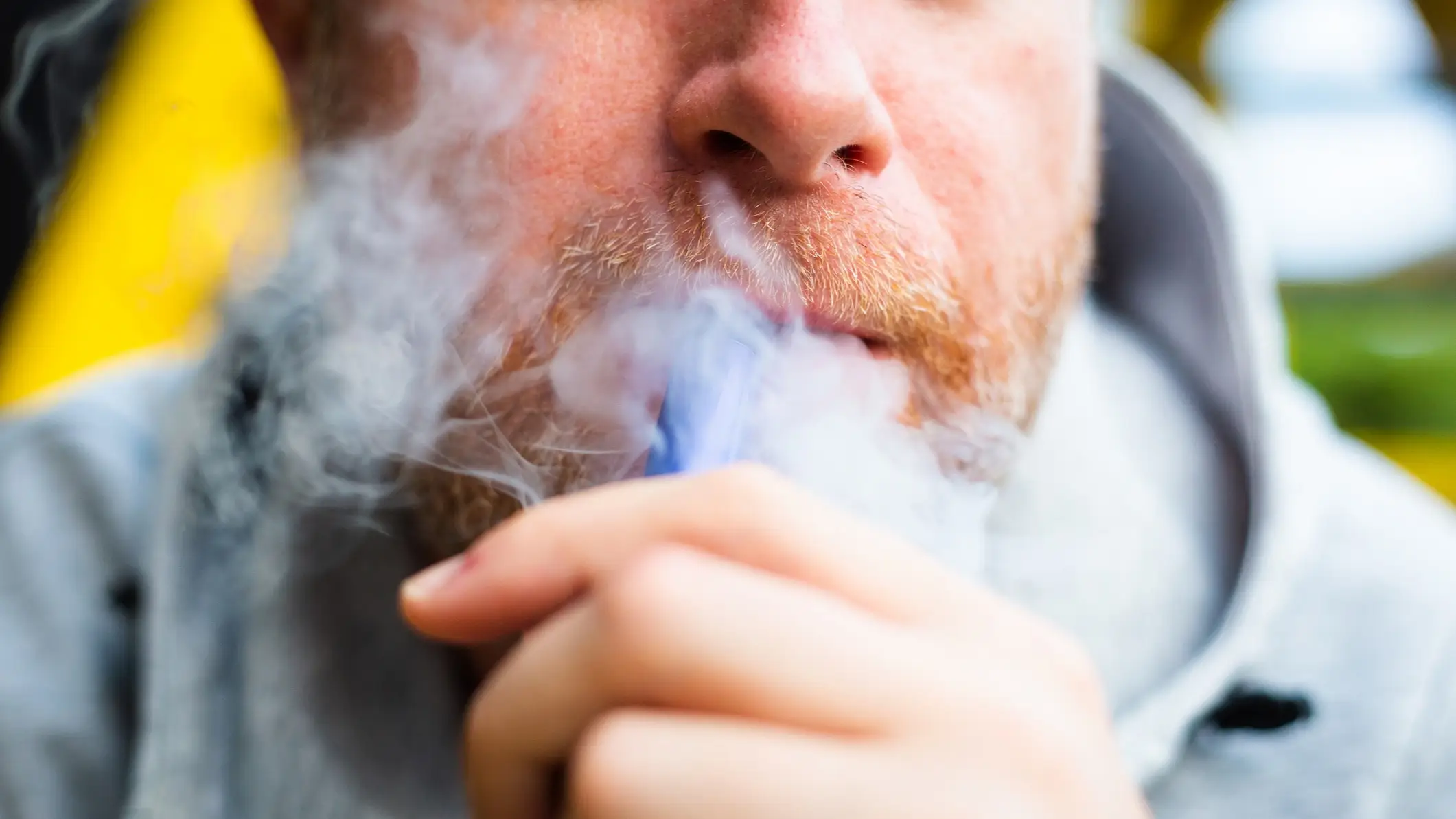 Scientists discover worrying impact vaping can have on lungs in just 24 hours