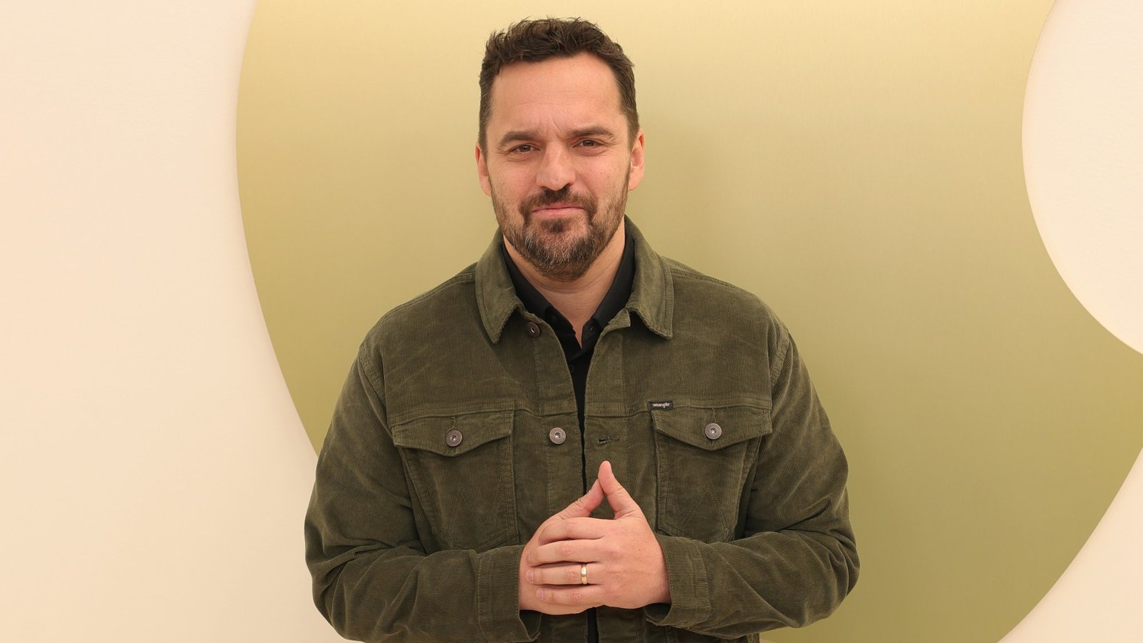 See Inside Jake Johnson’s Pasadena Home (With Creative Studio) as Actor Lists Property for $3.29M