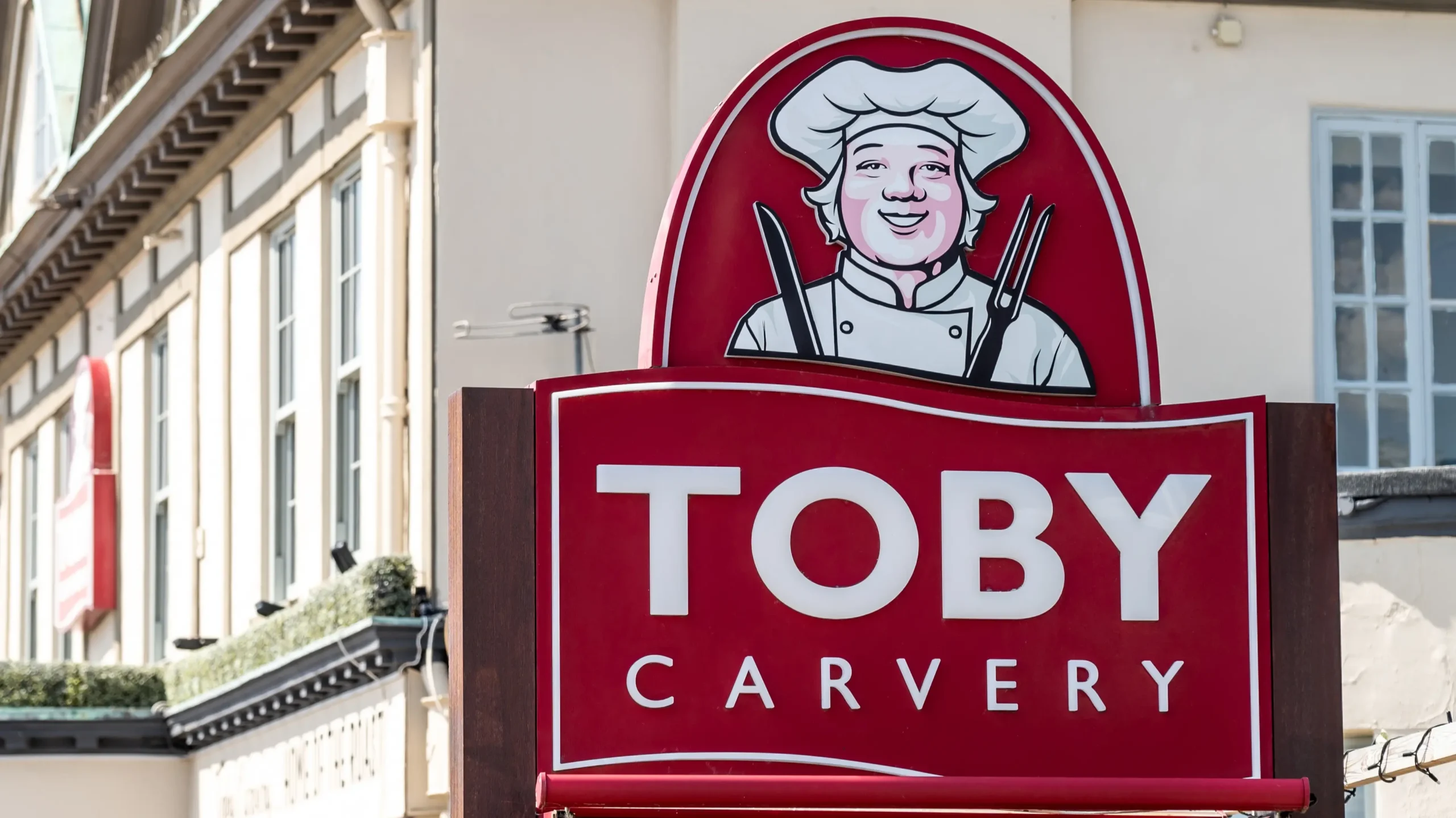 Toby Carvery responds after staff filmed weighing meat portions on Sunday roast